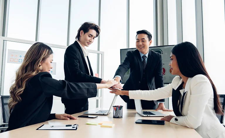 teamwork and collaboration in modern business work